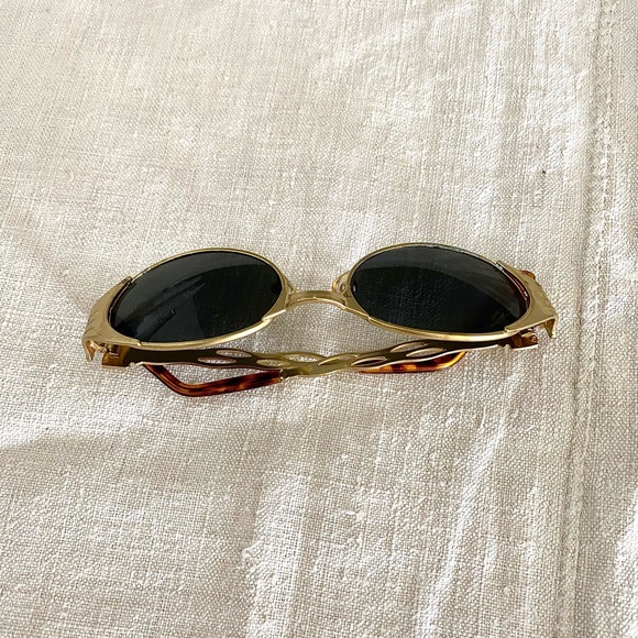 VTG SG Matte Gold & Tortoise Sunglasses - Picture 2 of 4